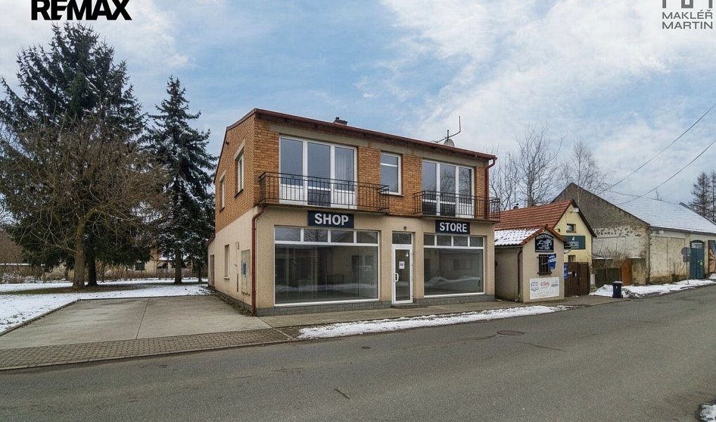 Prodej domu 140 m² s pozemkem 2 352 m², Jesenice – náhled fotky 2