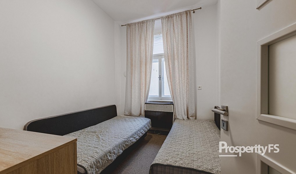 Prodej bytu 3+1 67 m², Hostinné – náhled fotky 16