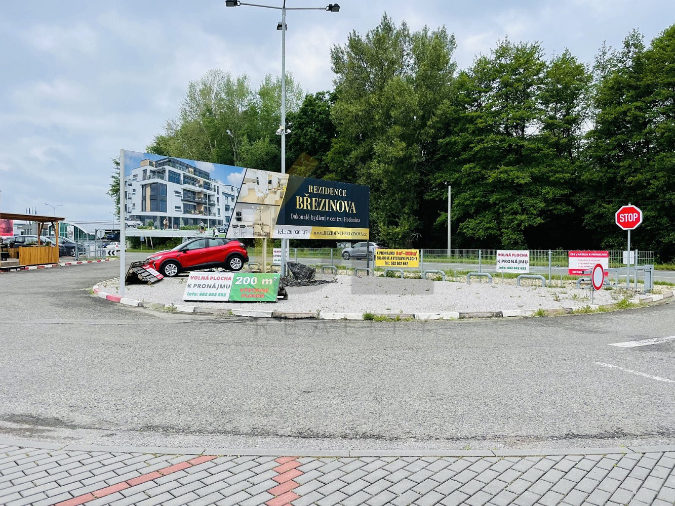 Pronájem komerčního pozemku 200 m² – fotografie 5