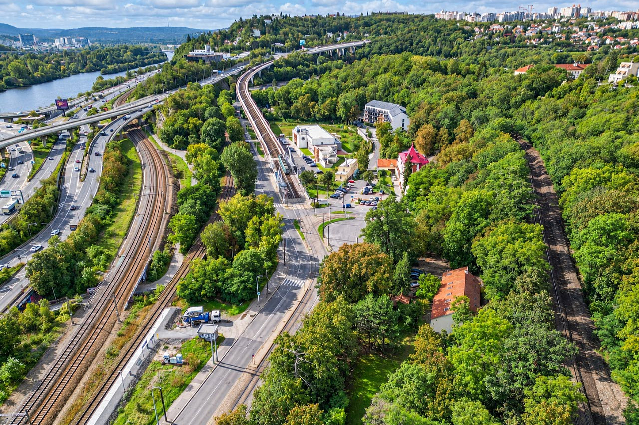 Prodej stavebního pozemku 1 168 m² – fotografie 3