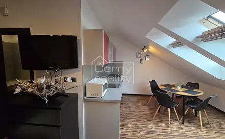 Pronájem bytu 1+kk 50 m², Kollárova, Jičín - Holínské Předměstí