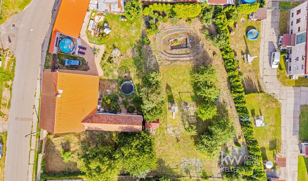Prodej domu 181 m² s pozemkem 1 485 m², Kněževes – náhled fotky 7
