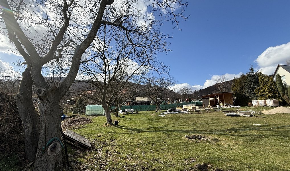 Prodej stavebního pozemku 1 562 m², Horní Jiřetín – náhled fotky 5