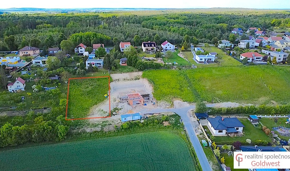 Prodej stavebního pozemku 1 074 m², Konárovice – náhled fotky 11