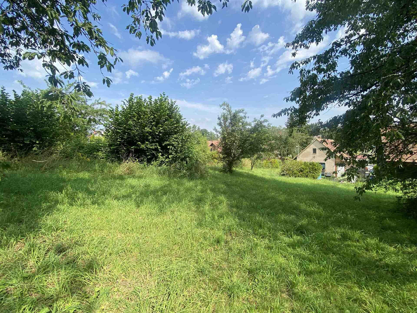 Prodej stavebního pozemku 2 458 m²