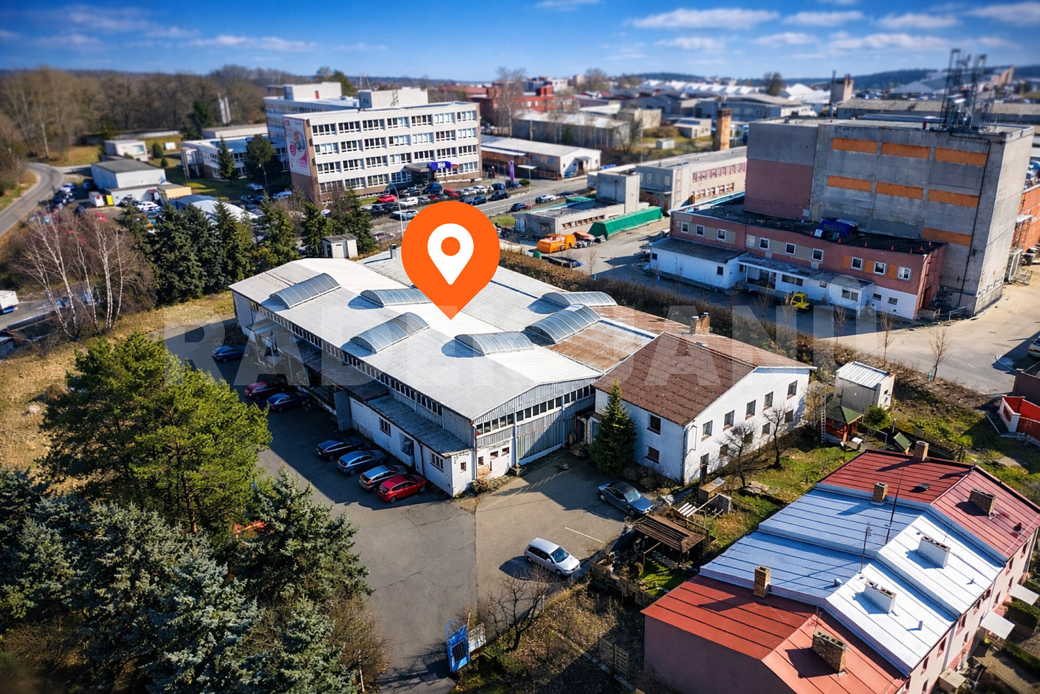 Prodej výrobních prostor 1 900 m² — photo 2