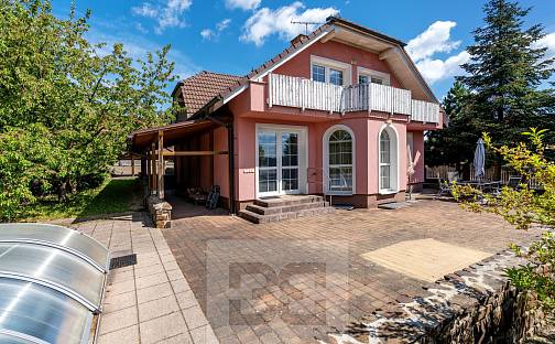 Prodej domu 314 m² s pozemkem 1 043 m²