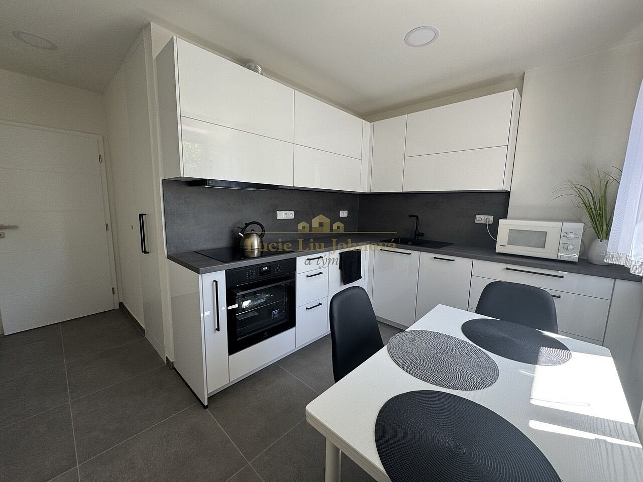 Prodej bytu 1+1 35 m² – fotografie 4