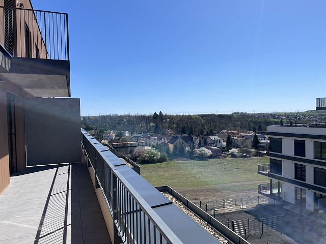 Pronájem bytu 3+kk 80 m² — photo 2