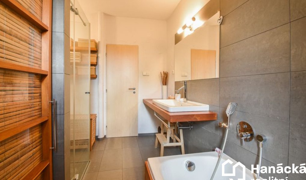 Prodej domu 345 m² s pozemkem 1 131 m², Kladky – náhled fotky 12