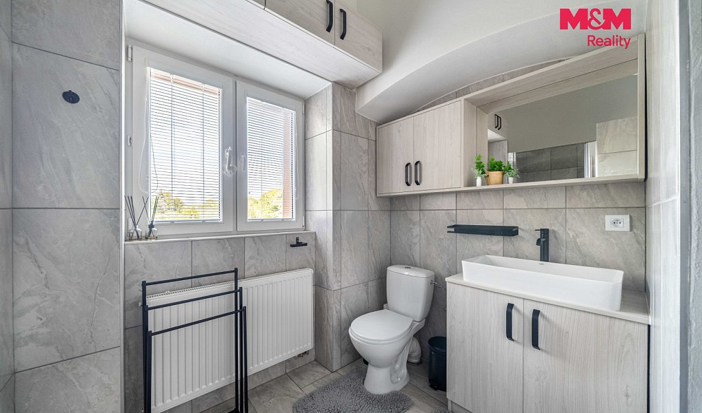 Prodej bytu 4+kk 64 m², Lochovice – náhled fotky 9