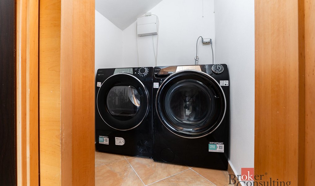 Prodej domu 160 m² s pozemkem 1 423 m², Teplice – náhled fotky 32