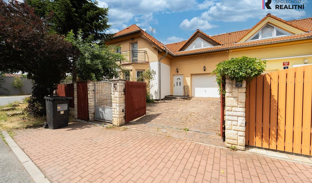 Prodej domu 168 m² s pozemkem 427 m², Praha – náhled fotky 2