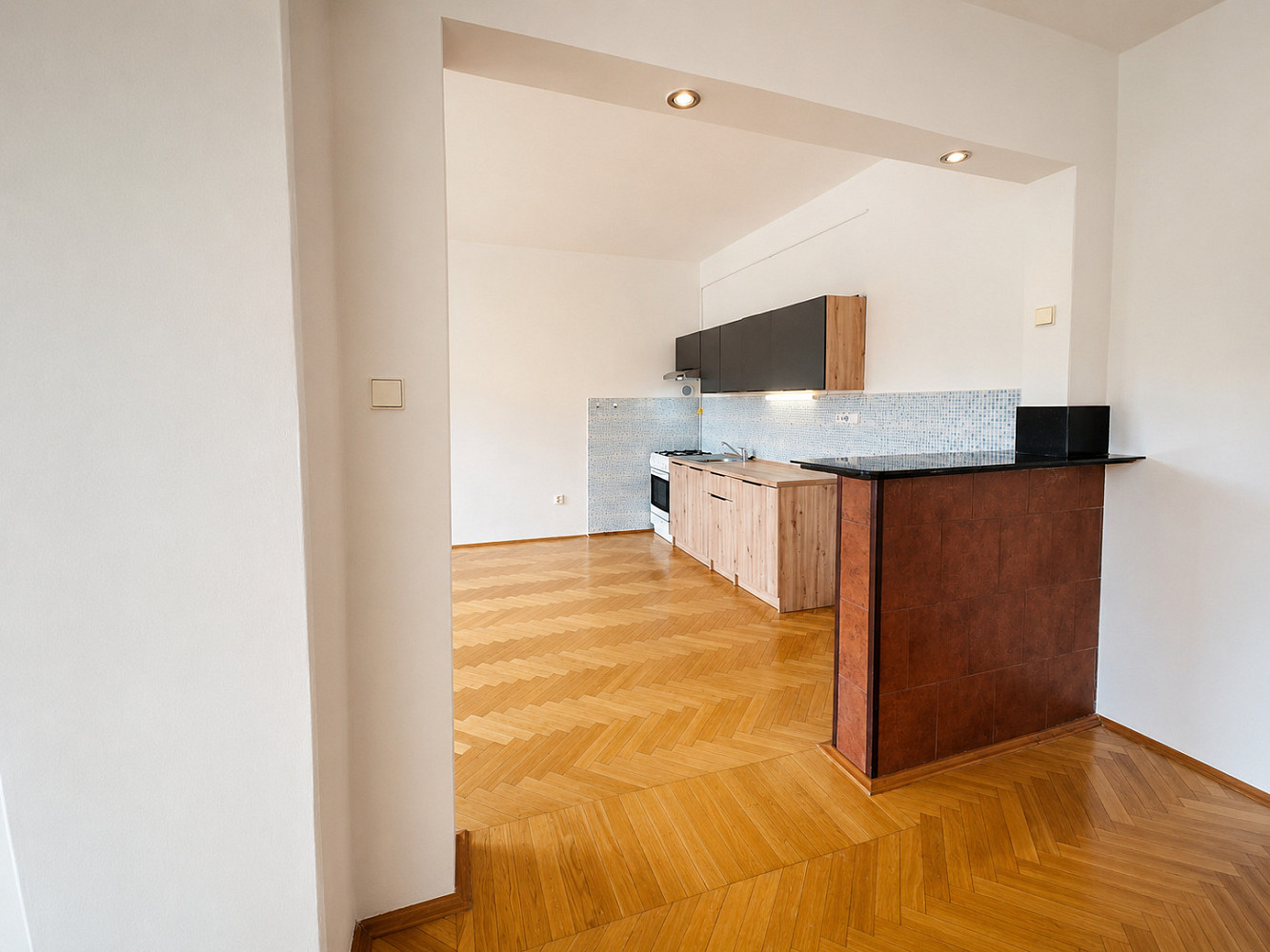 Pronájem bytu 3+kk 85 m² — photo 3