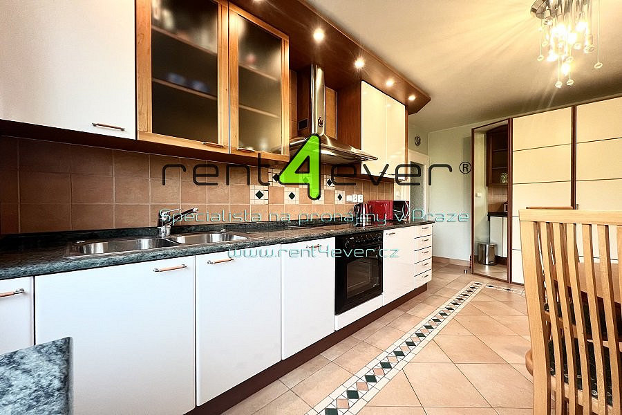 Pronájem bytu 1+1 56 m² – fotografie 3