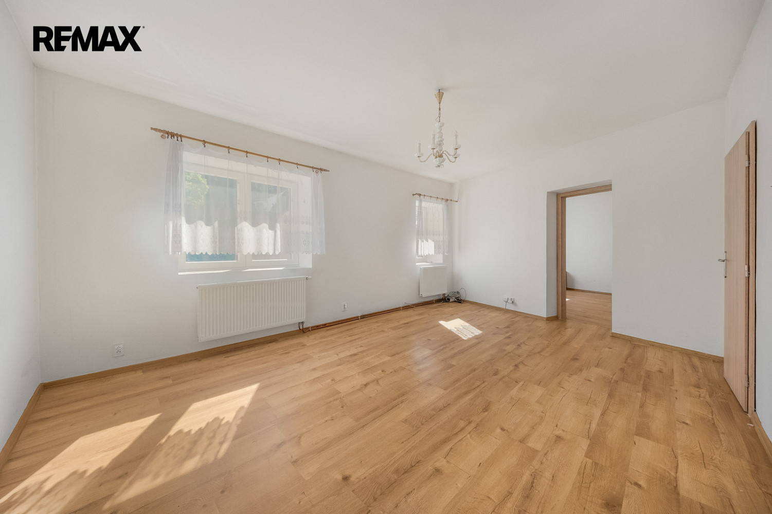 Prodej domu 200 m² s pozemkem 218 m² — photo 2