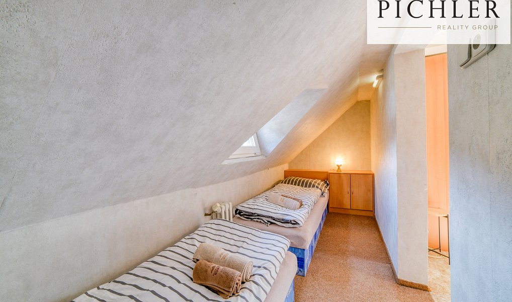 Prodej domu 341 m² s pozemkem 424 m², Stříbrná – náhled fotky 34