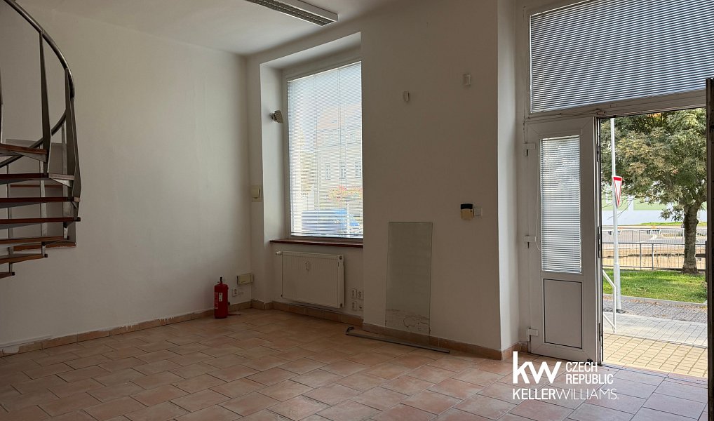 Pronájem obchodních prostor 82 m², Bílina – náhled fotky 2