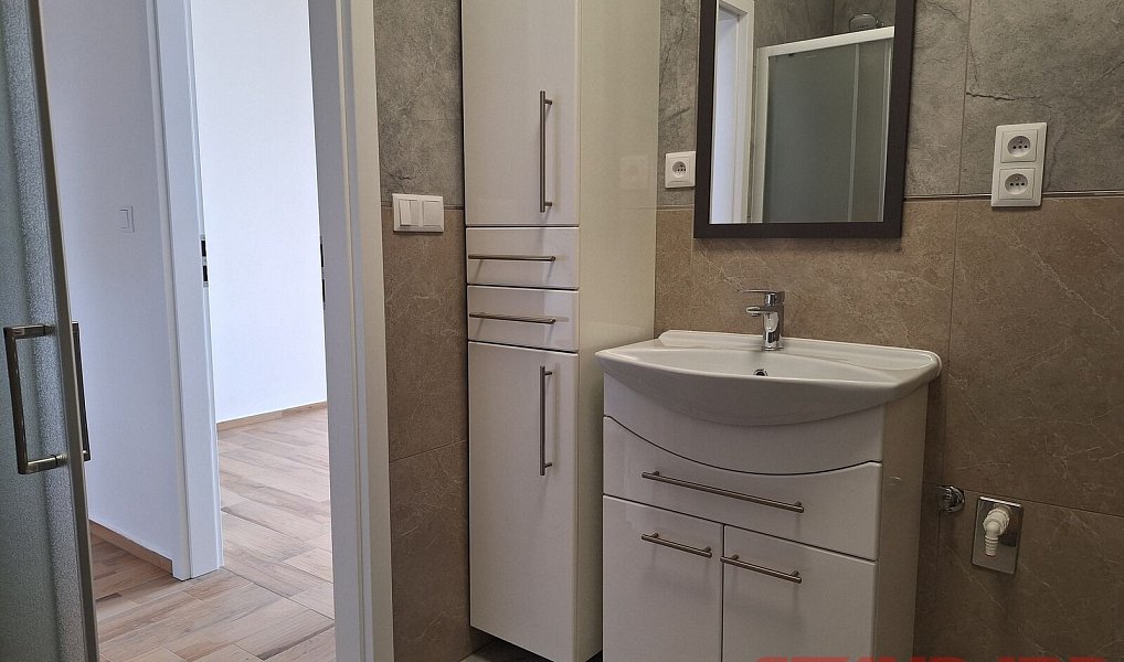 Pronájem bytu 2+kk 45 m², Přeštice – náhled fotky 4