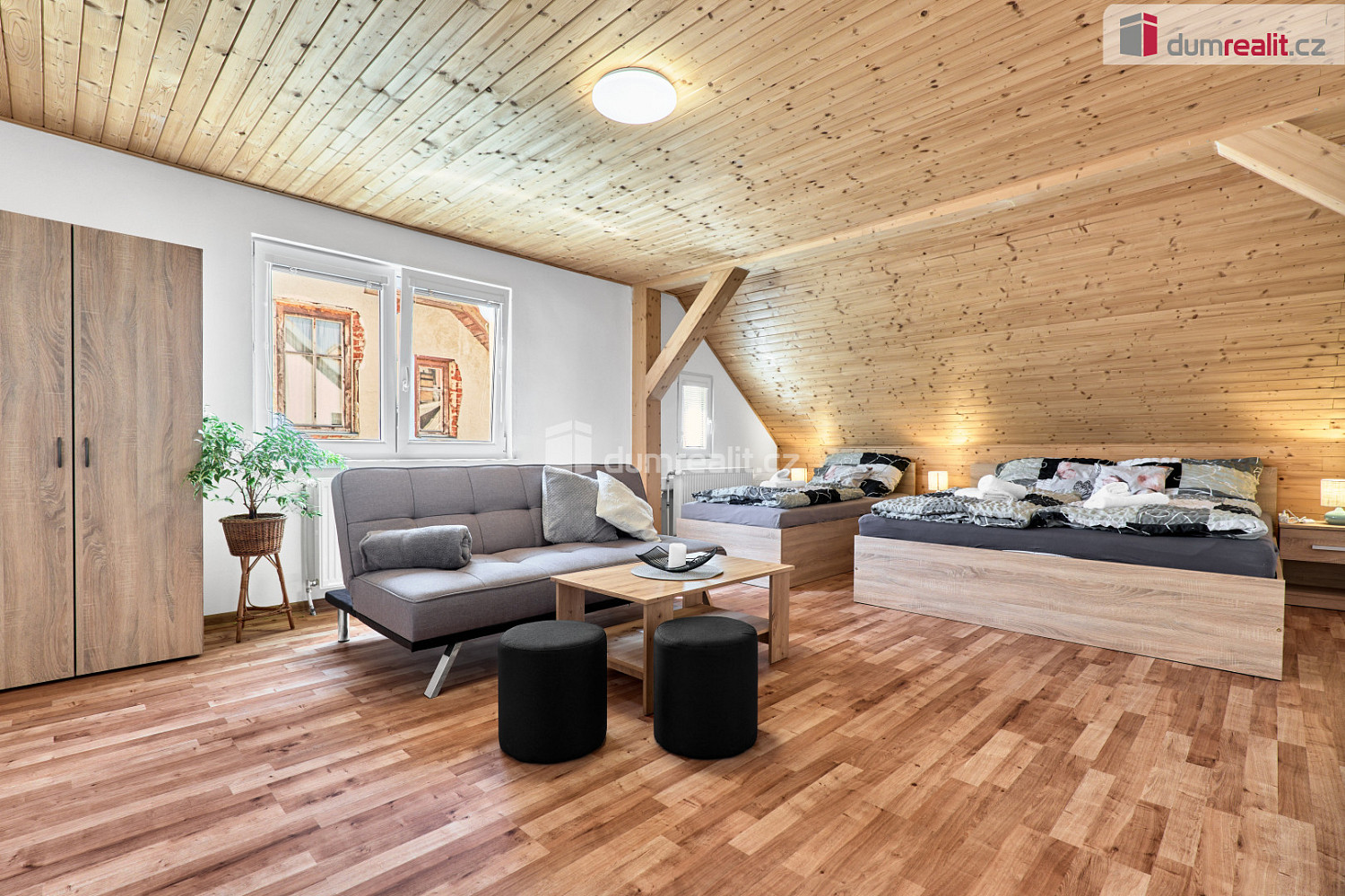 Prodej domu 180 m² s pozemkem 517 m²