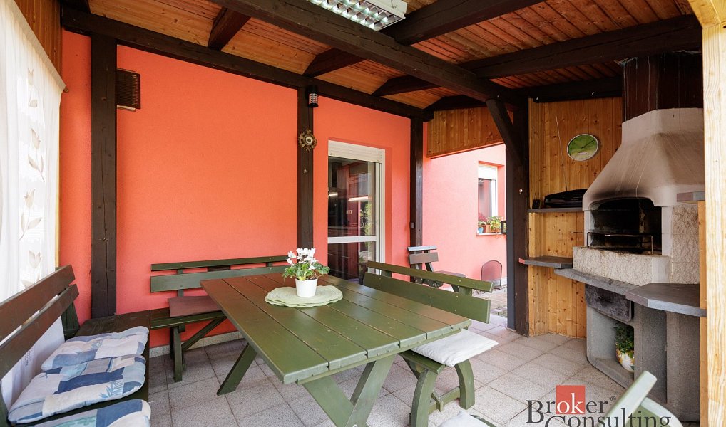 Prodej domu 286 m² s pozemkem 868 m², Žatec – náhled fotky 29
