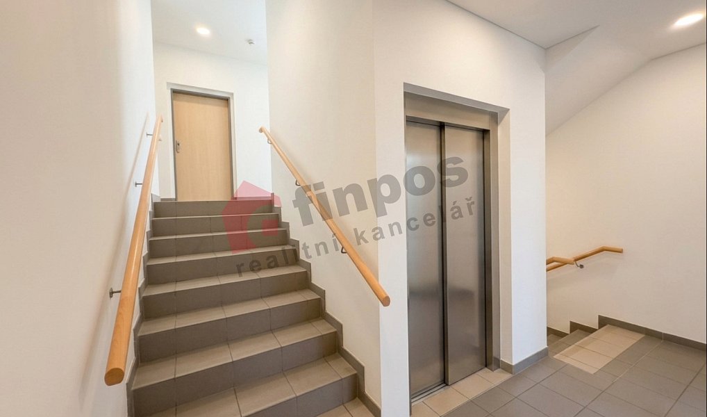 Pronájem bytu 2+kk 52 m², Praha – náhled fotky 9