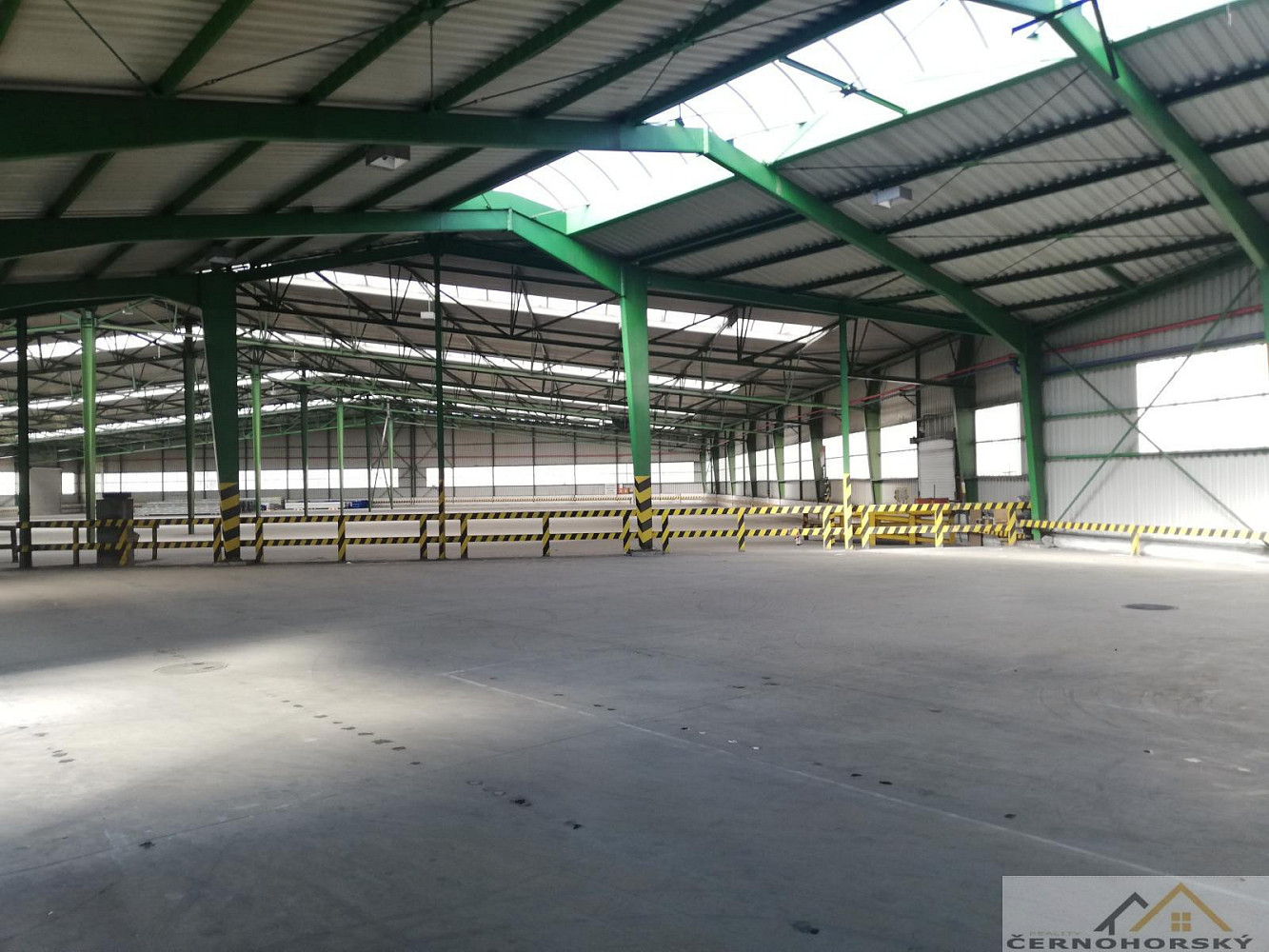 Pronájem skladovacích prostor 12 713 m² – fotografie 3