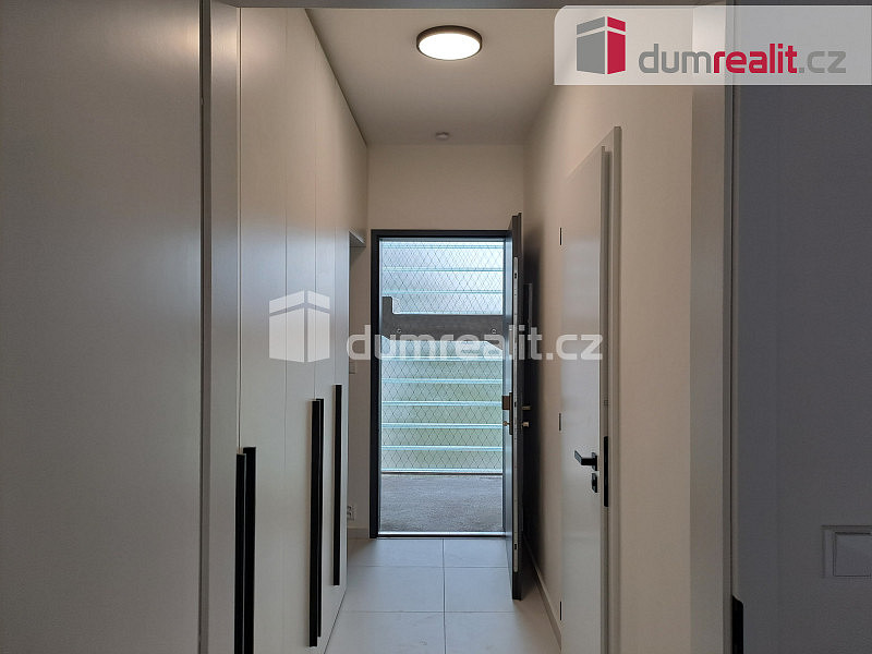 Pronájem bytu 1+kk 35 m² — photo 4