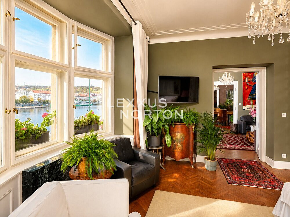 Pronájem bytu 4+1 150 m²