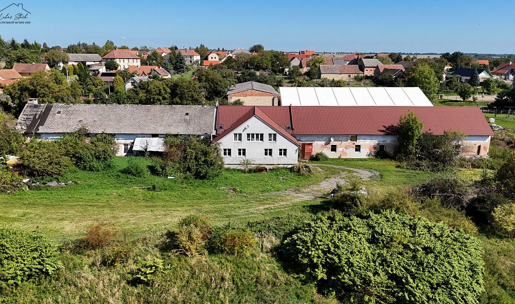 Prodej komerčního pozemku 7 651 m², Střemy – náhled fotky 2