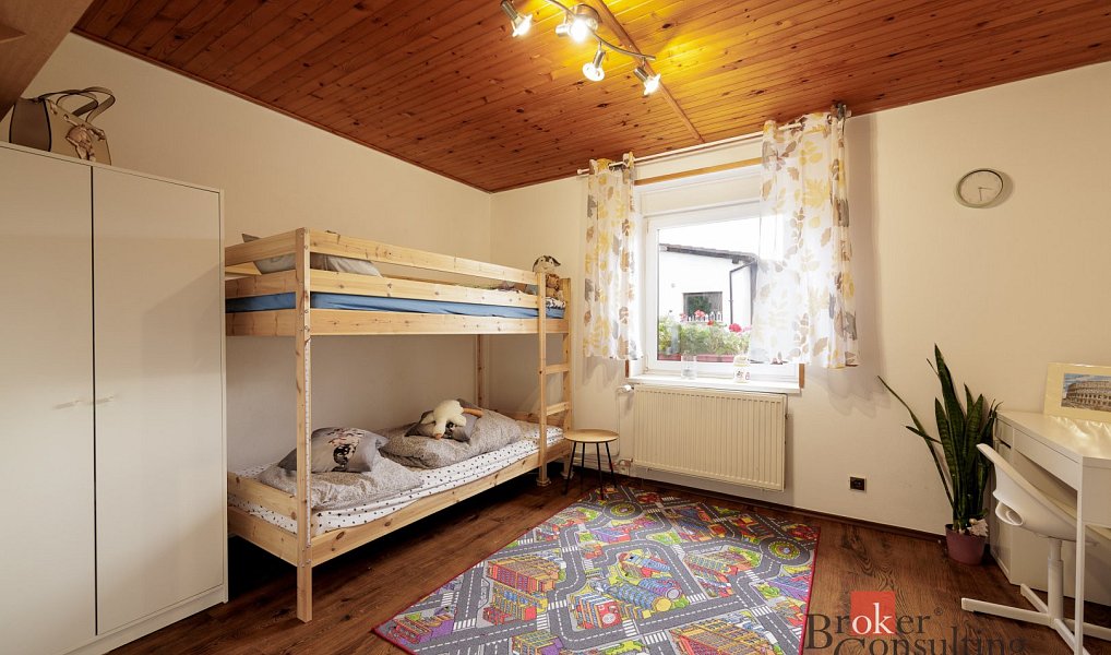 Prodej domu 286 m² s pozemkem 868 m², Žatec – náhled fotky 21