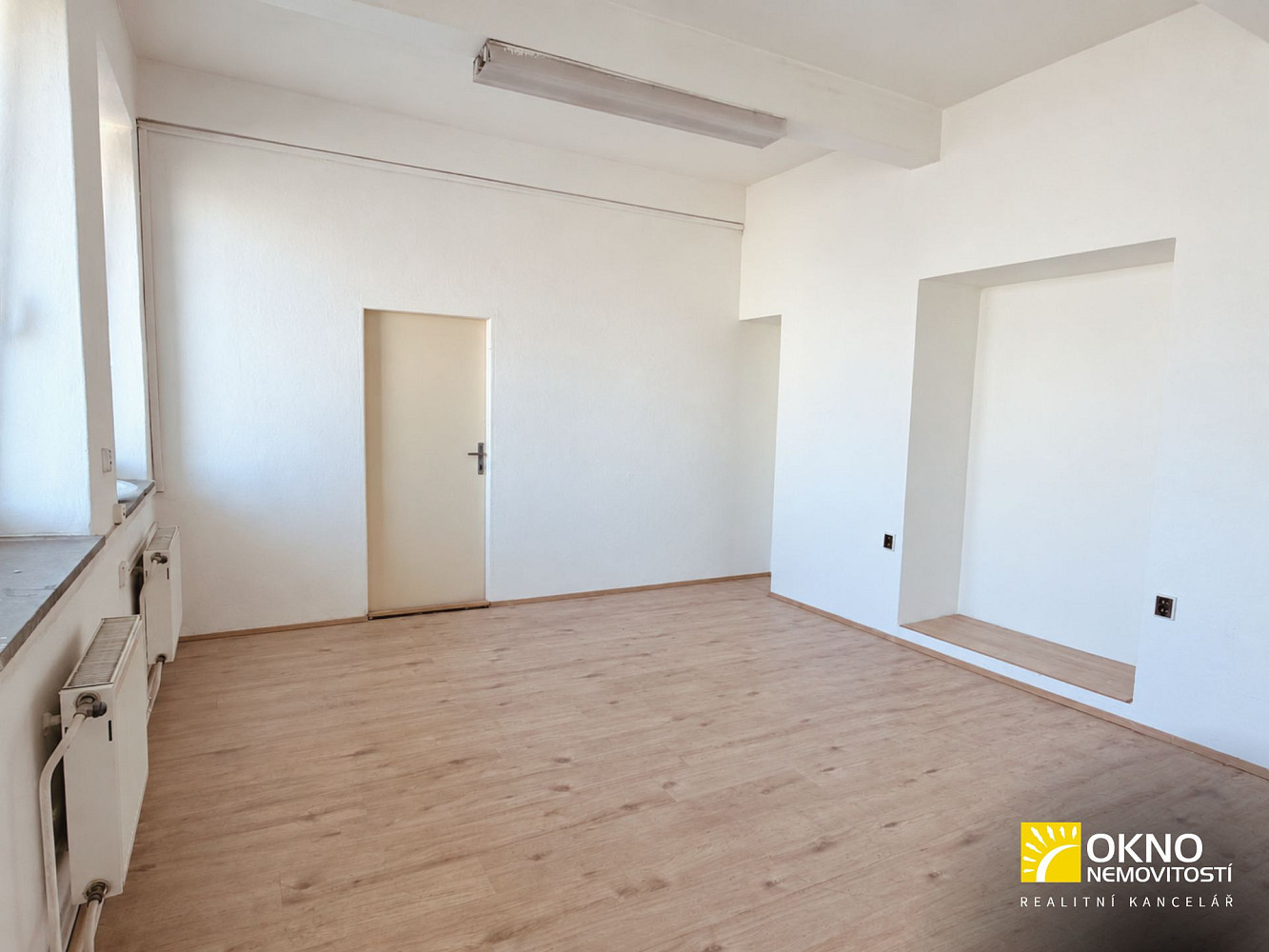 Pronájem kanceláře 19 m² – fotografie 3