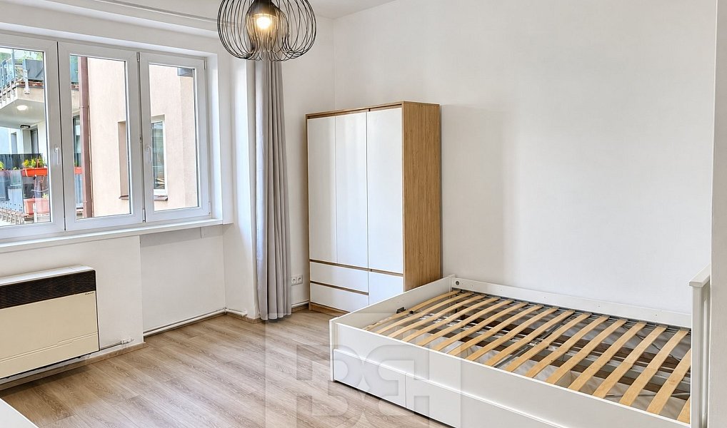 Pronájem bytu 1+kk 27 m², Praha – náhled fotky 8