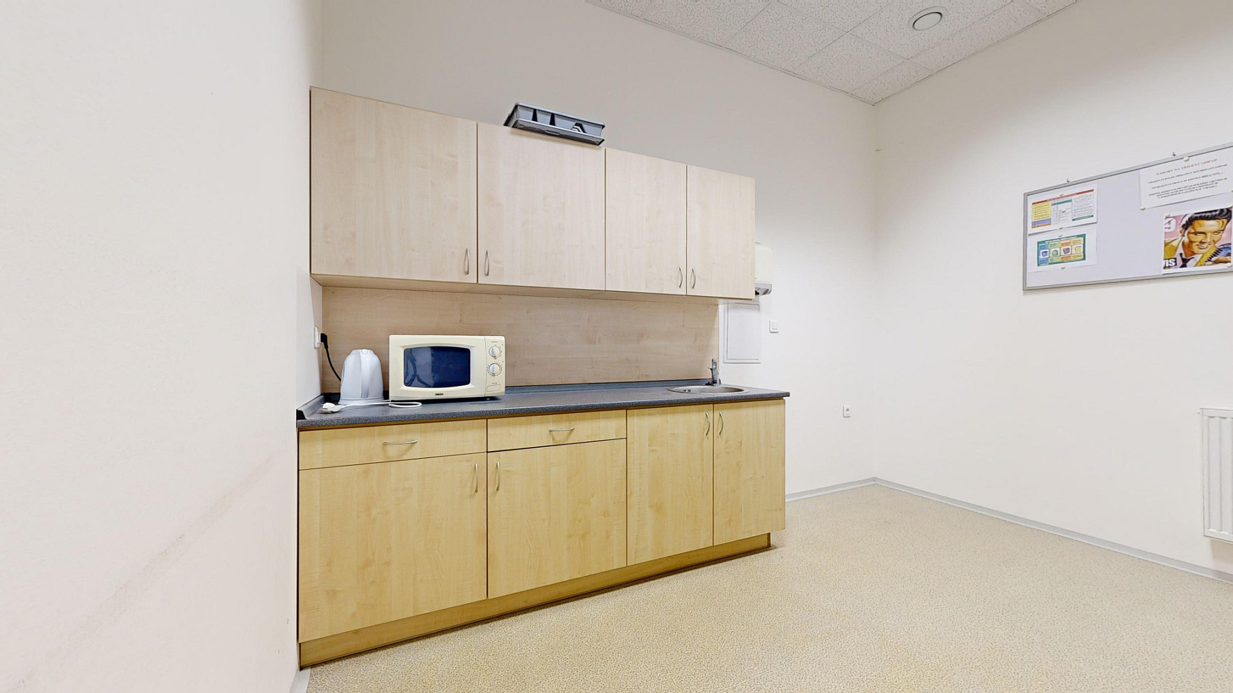 Pronájem kanceláře 155 m² – fotografie 5