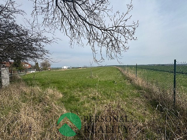 Prodej stavebního pozemku 1 928 m² – fotografie 3
