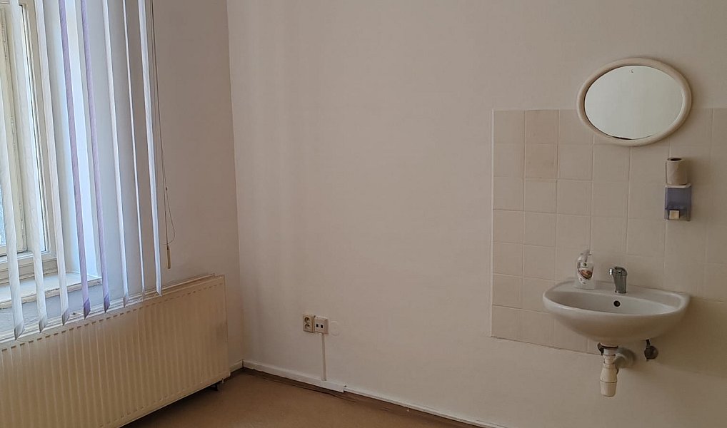 Pronájem obchodních prostor 73 m², Jablonec nad Nisou – náhled fotky 4