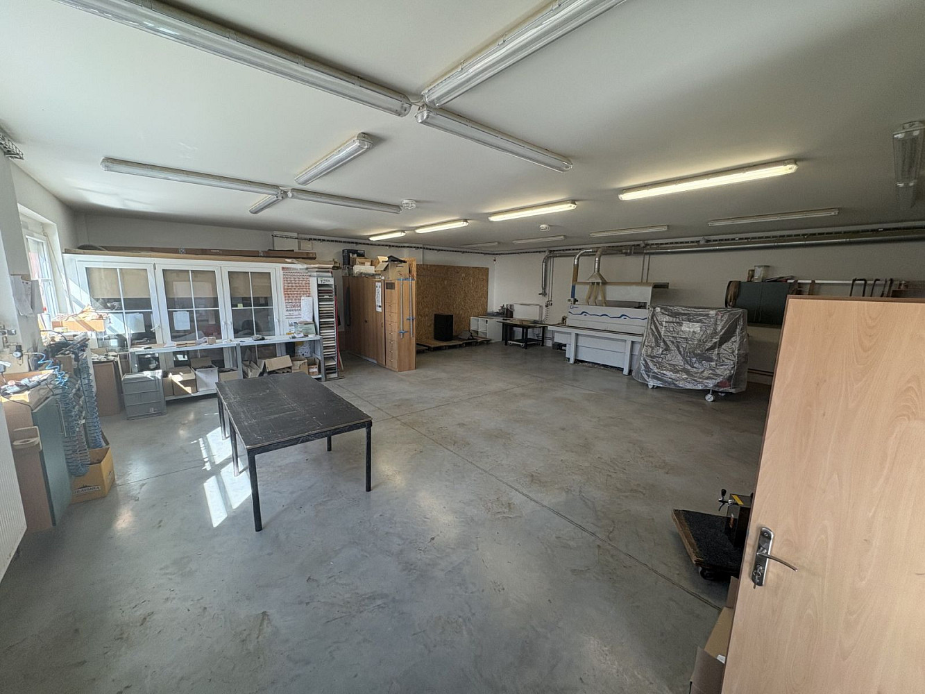 Prodej výrobních prostor 215 m² – fotografie 4