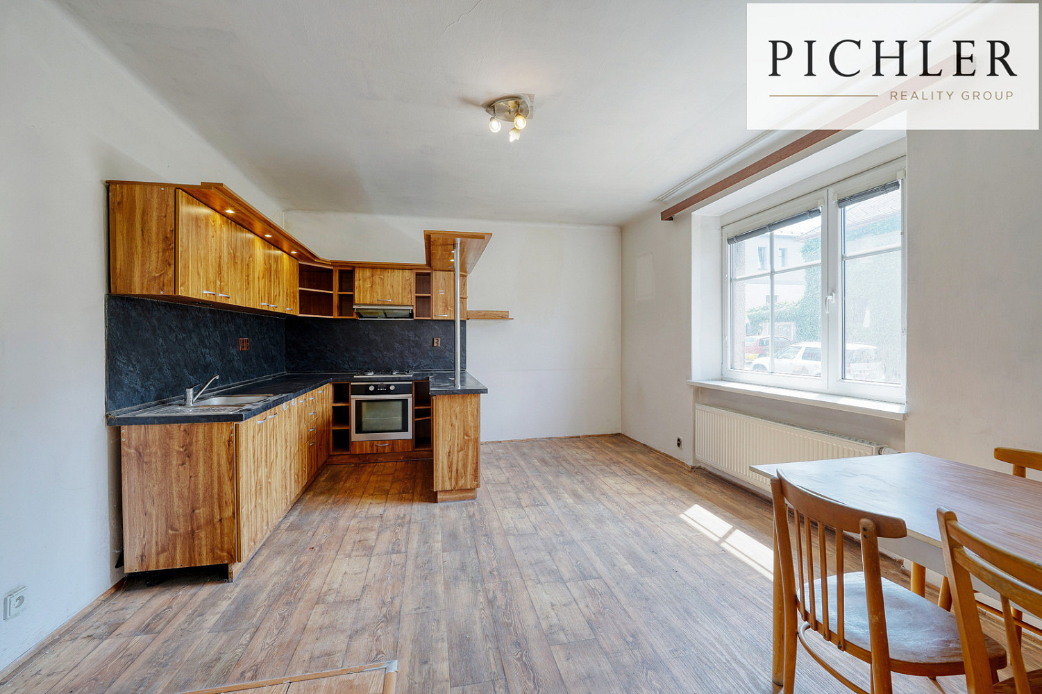 Prodej domu 325 m² s pozemkem 950 m² — photo 2