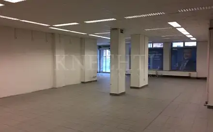 Prodej obchodních prostor 1 000 m²