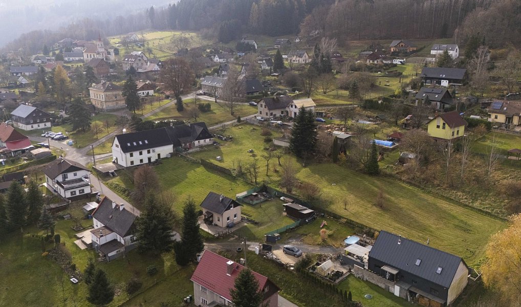 Prodej stavebního pozemku 1 922 m², Chrastava – náhled fotky 3