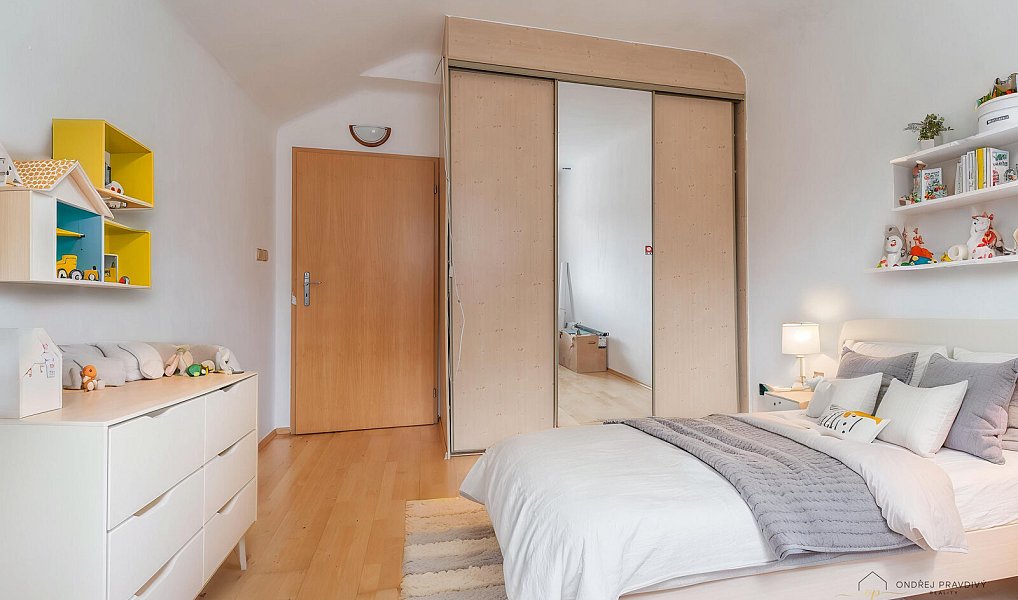 Prodej domu 265 m² s pozemkem 428 m², Lety – náhled fotky 22