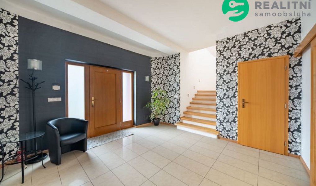Prodej domu 257 m² s pozemkem 1 726 m², Tasovice – náhled fotky 14