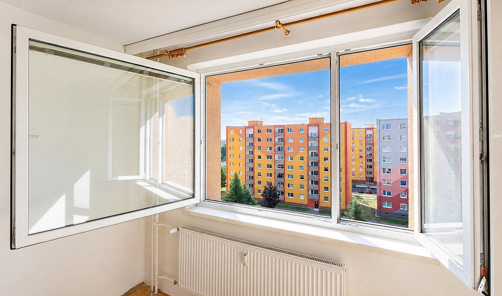 Prodej bytu 3+1 72 m², Jirkov – náhled fotky 3