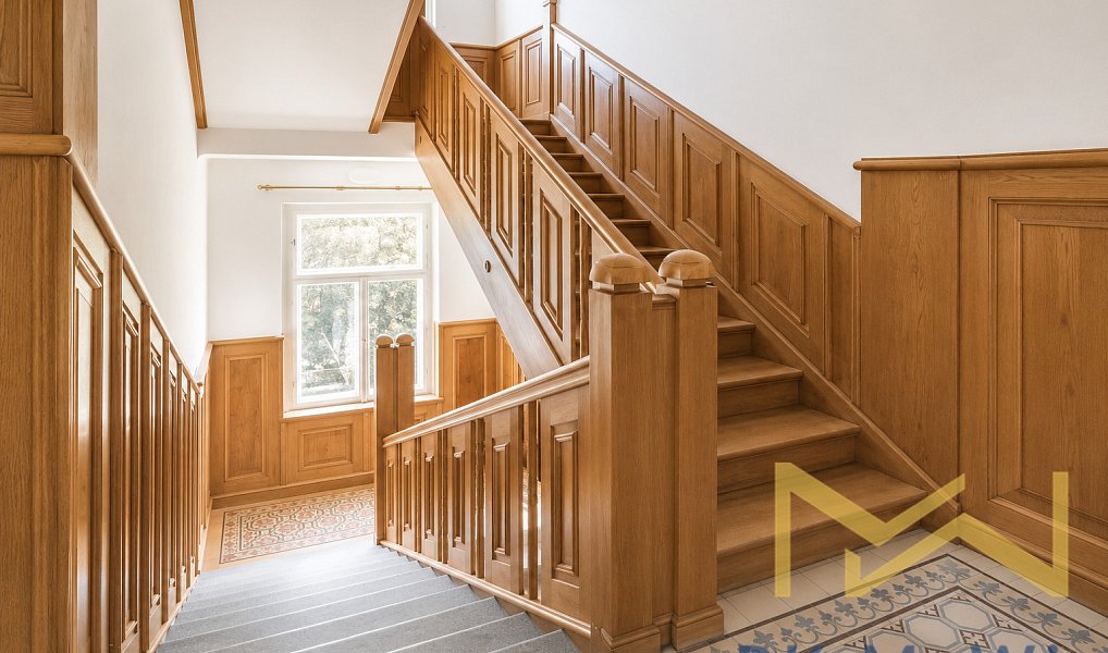Pronájem domu 827 m² s pozemkem 8 510 m², Praha – náhled fotky 5