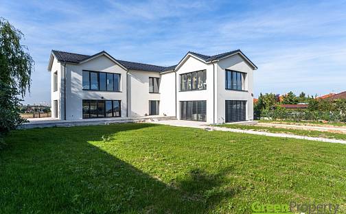 Prodej domu 515 m² s pozemkem 1 200 m², V Podlesí, Jesenice - Zdiměřice, okres Praha-západ