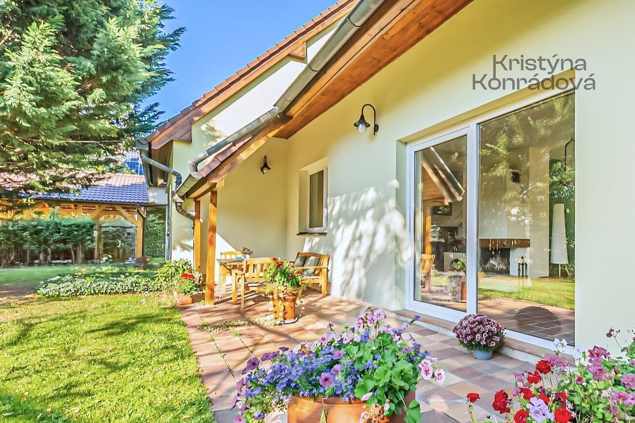 Prodej domu 360 m² s pozemkem 1 254 m²