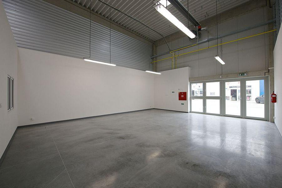 Pronájem obchodních prostor 205 m² — photo 2