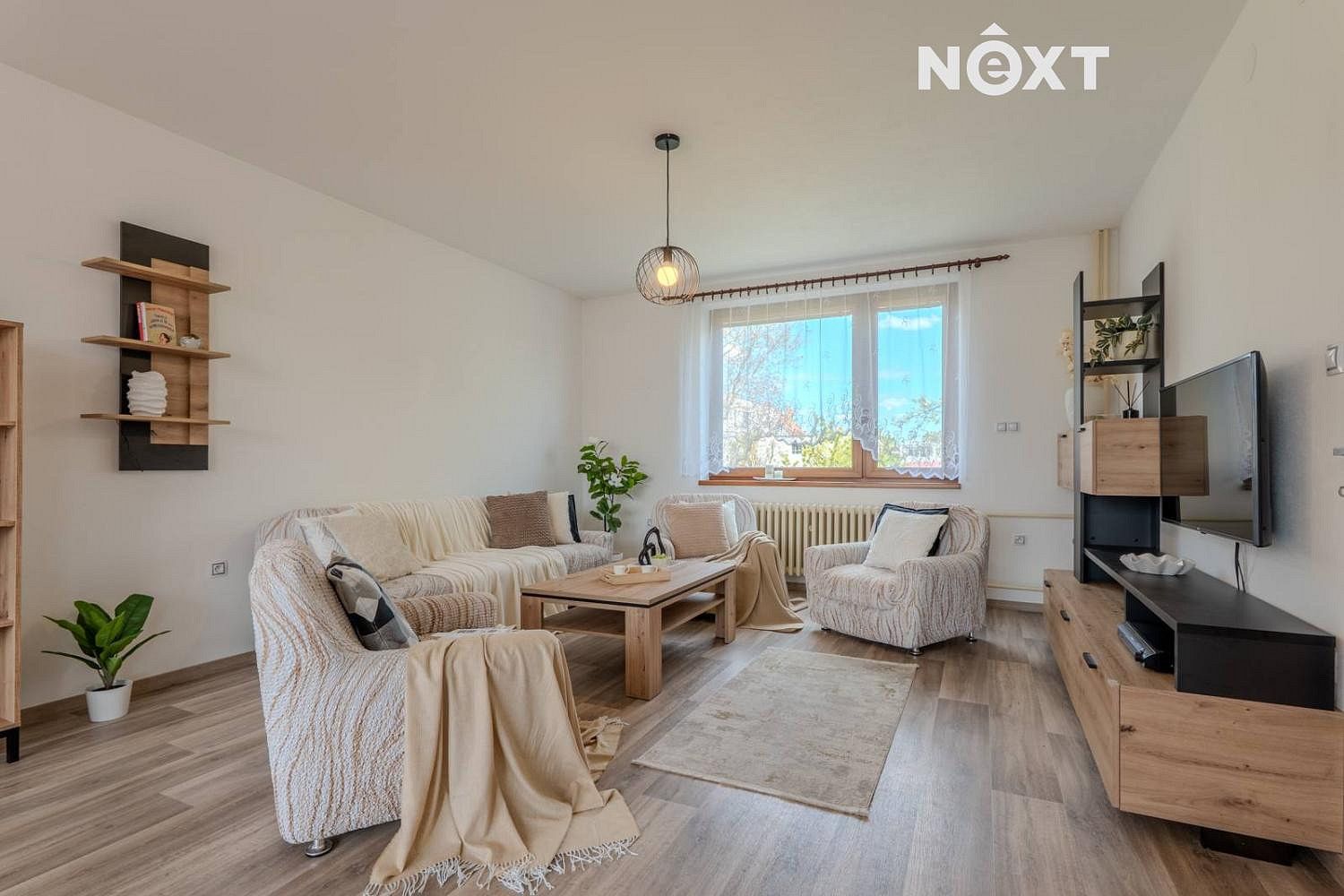 Prodej domu 188 m² s pozemkem 737 m²