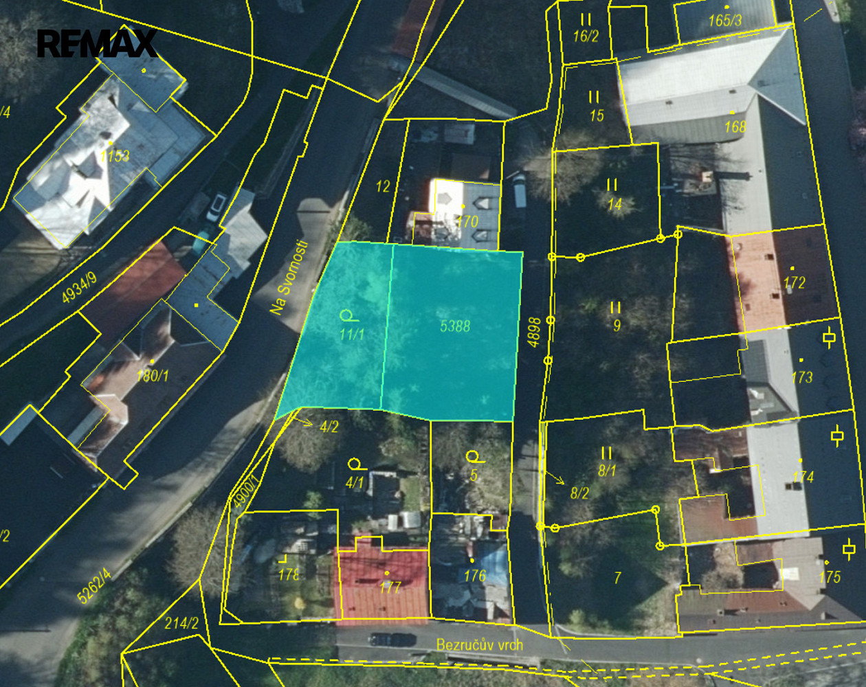 Prodej stavebního pozemku 693 m² – fotografie 2