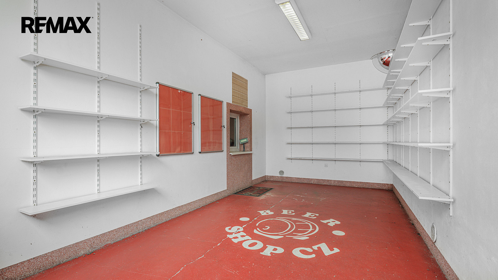 Pronájem komerčního objektu (jiného typu) 1 500 m² – fotografie 5